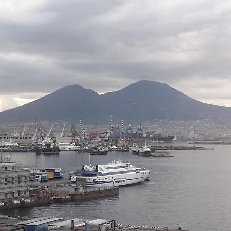 Molo 33 Napoli Apartment Bagian luar foto