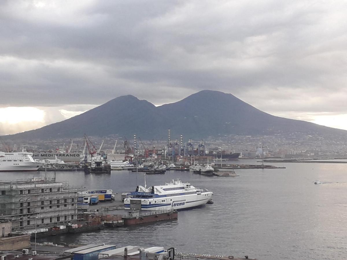 Molo 33 Napoli Apartment Bagian luar foto